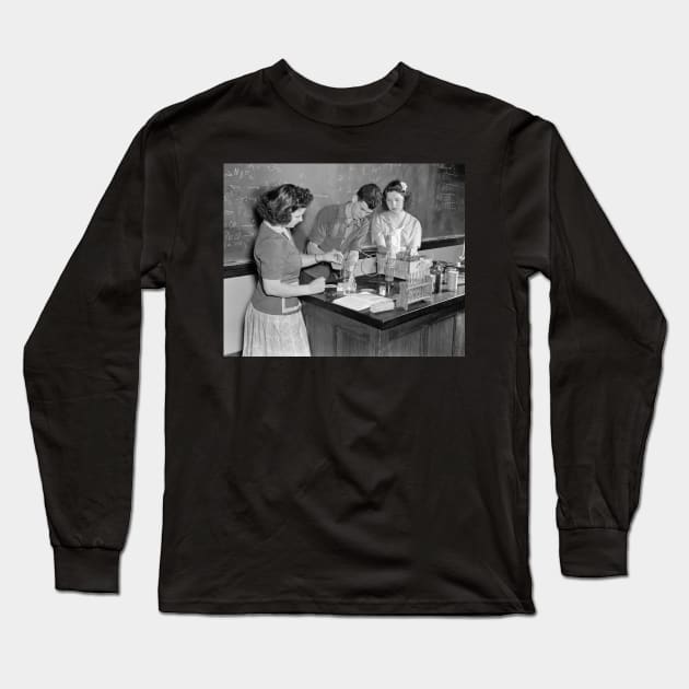 Chemistry Class, 1943. Vintage Photo Long Sleeve T-Shirt by historyphoto